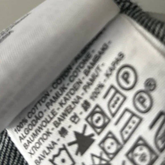 Levi’s sleeveless vest - Picture 10 of 10